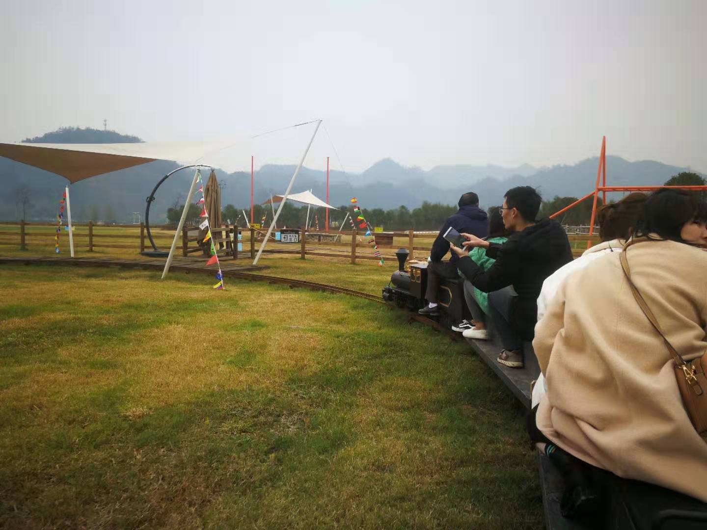 觀(guān)光小火車(chē)